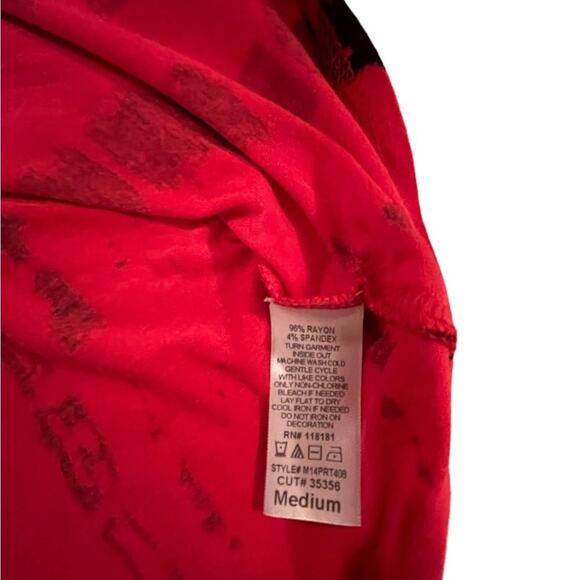 B.L.E.U. red 3/4 sleeve mid stretch boho top size medium - Picture 9 of 9